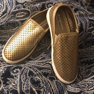 STEVE MADDEN ⭐️ size 8 5M ⭐️ Gold  use once